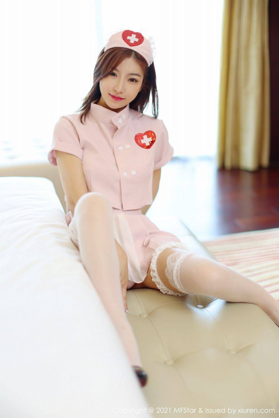 模范学院美女模特人间荒糖粉色护士情趣制服系列性感写真-13