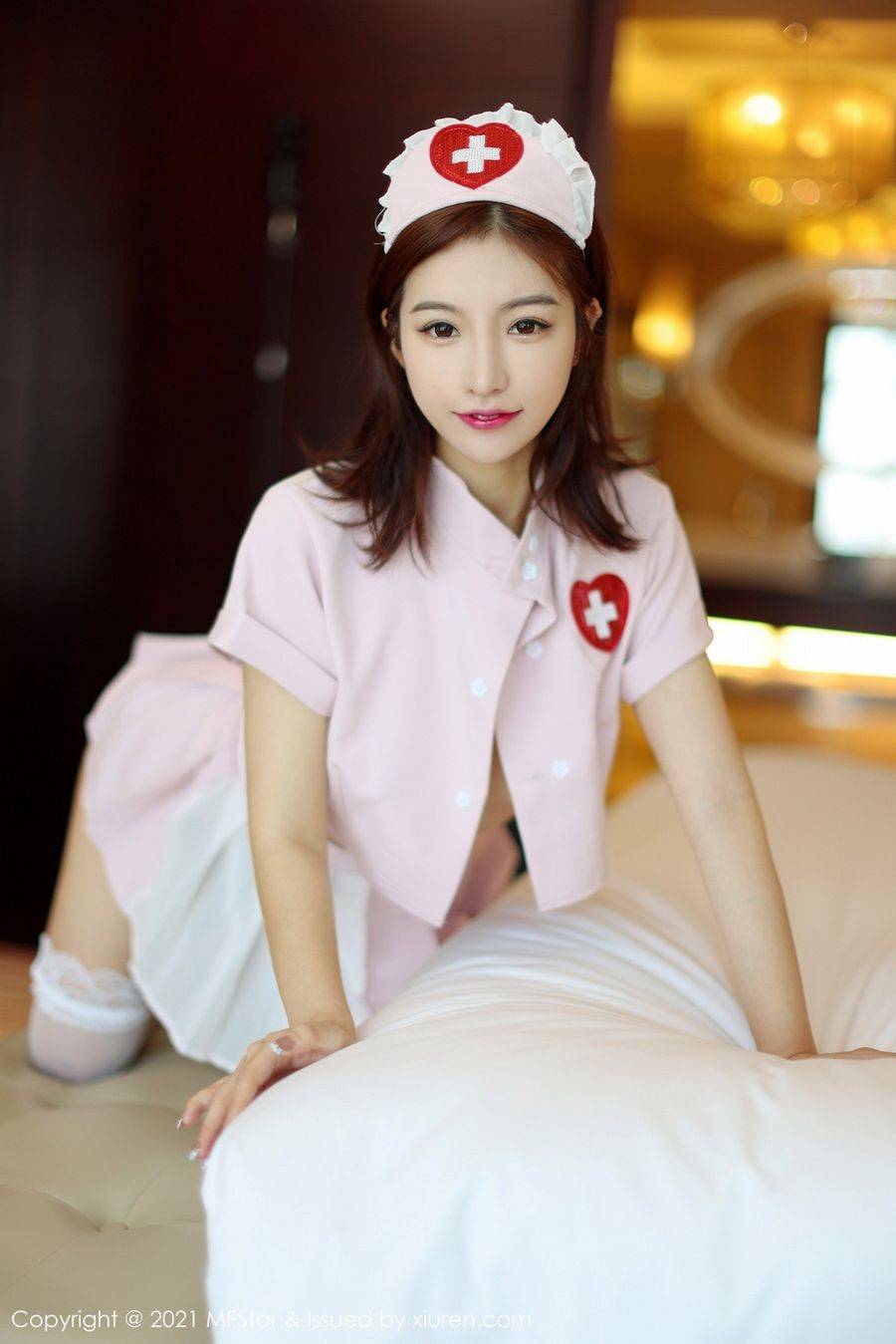 模范学院美女模特人间荒糖粉色护士情趣制服系列性感写真-23