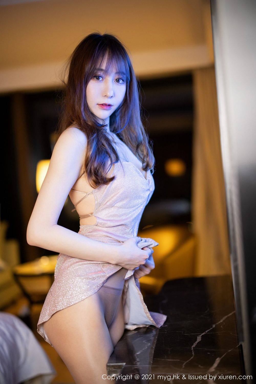美媛馆美女模特水水er璀璨吊裙与耀眼丝袜白里透红性感写真-27