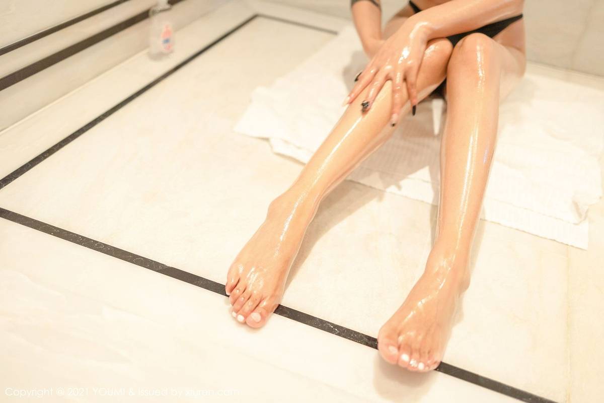 尤蜜荟美女模特Emily顾奈奈酱情趣蝙蝠侠内衣主题澳门旅拍-50