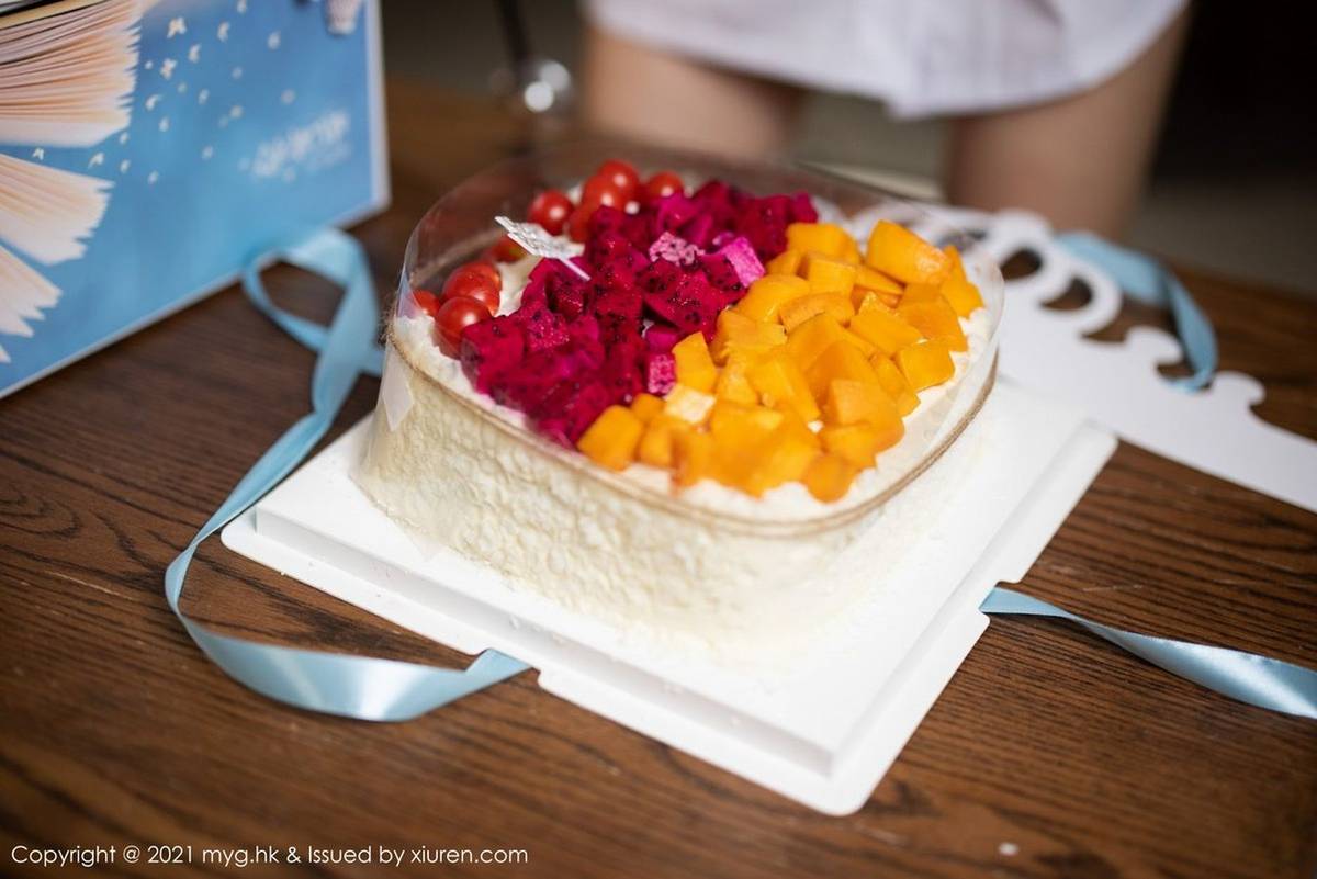 美媛馆性感女神绮里嘉Carina丝袜美腿护士制服主题杭州旅拍-17