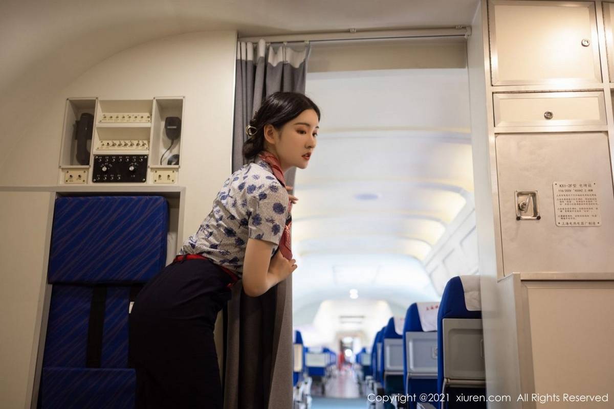 秀人网美女模特沈梦瑶空姐制服黑色内衣客机场景性感写真-52