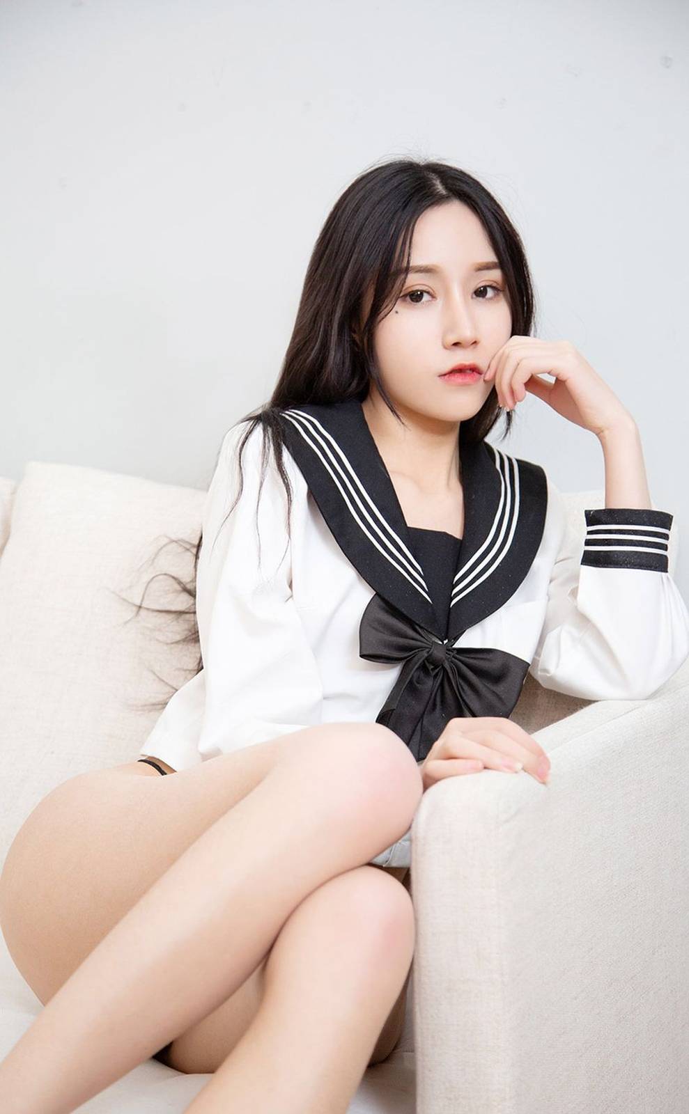尤果网美女模特茯苓白底黑领日系满满全能JK制服性感写真-14