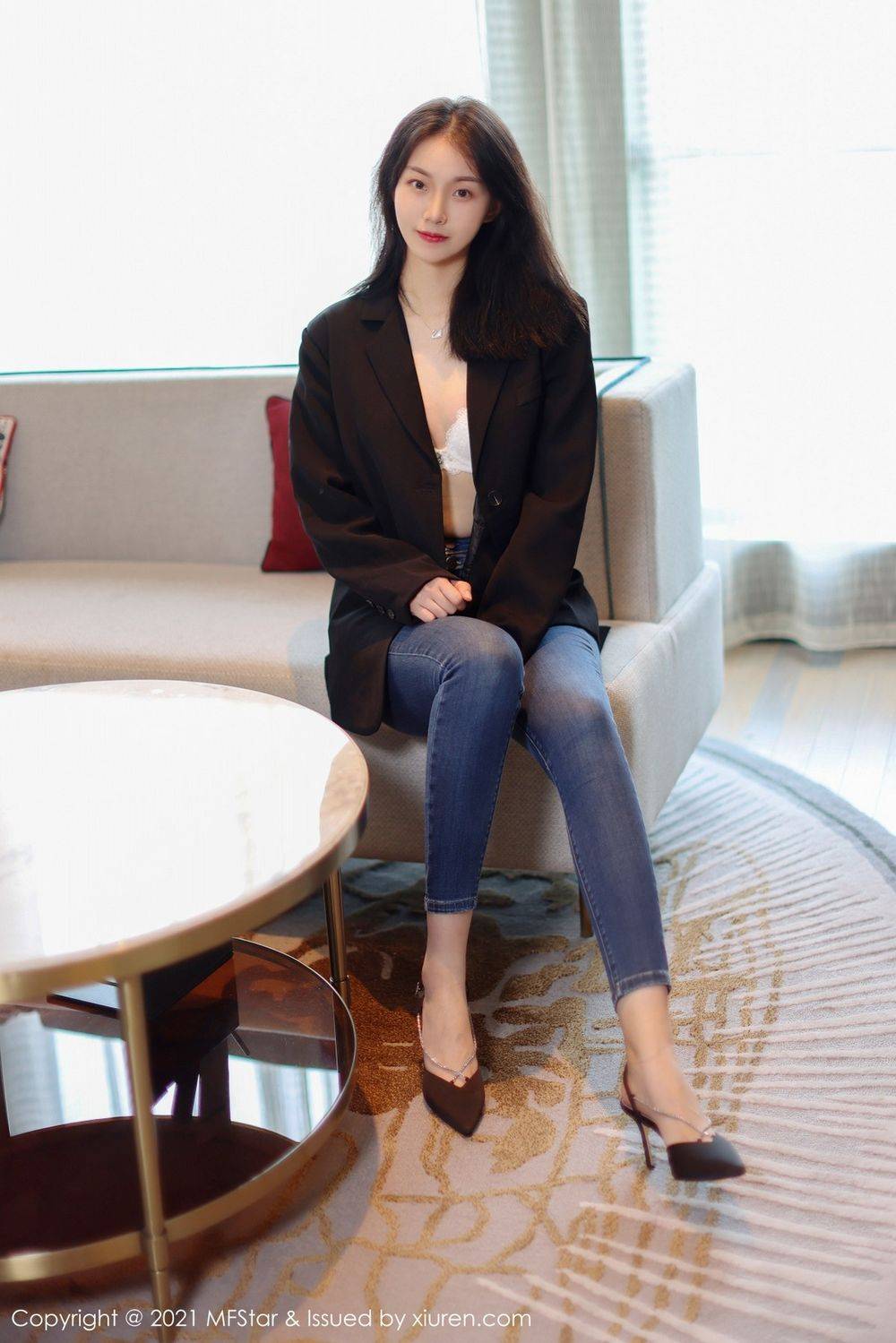 模范学院新人模特一颗甜蛋黄a大气西装直爽牛仔裤性感写真-9