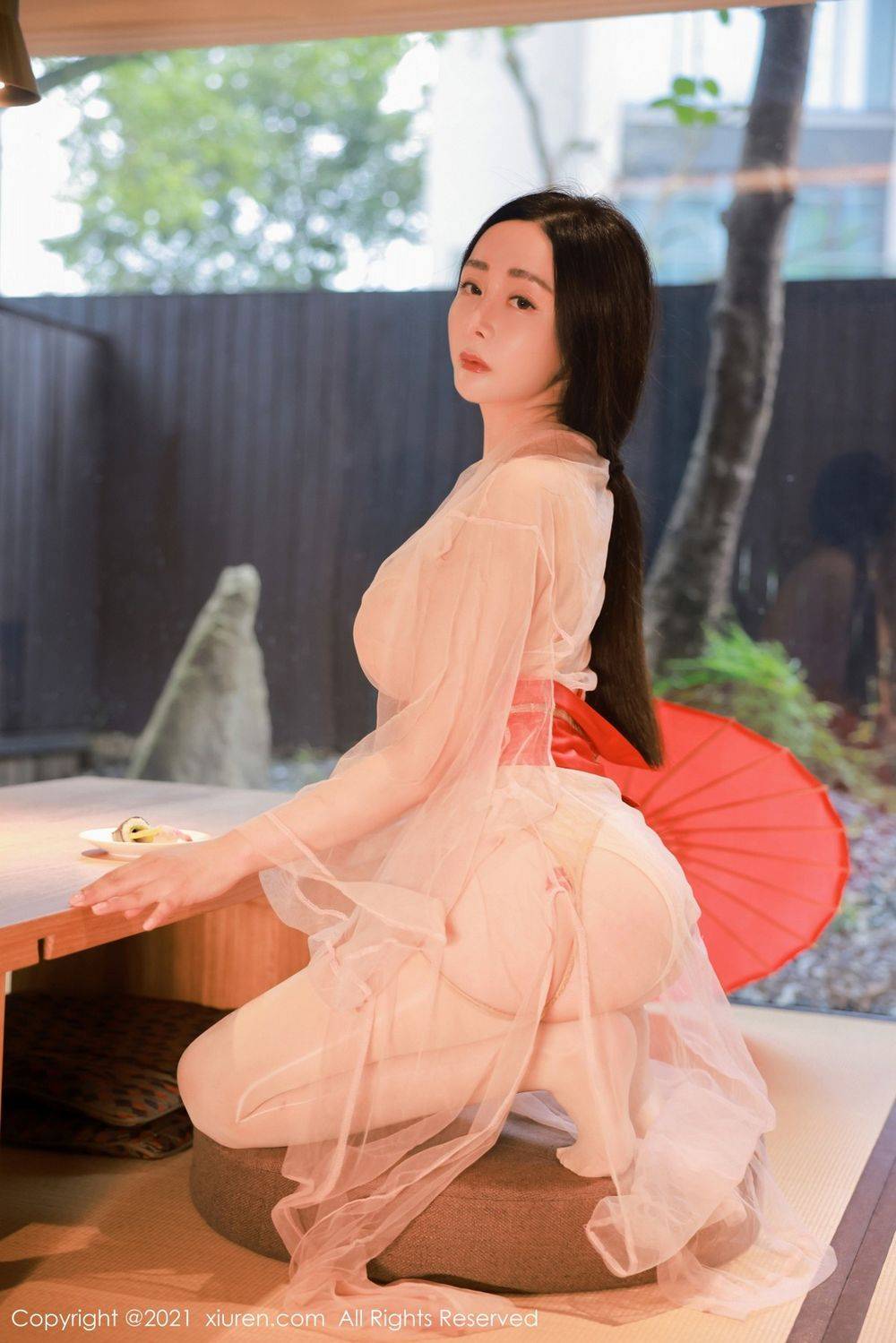 秀人网美女模特允薾米其林日料店视觉盛宴淋漓剧情写真-35