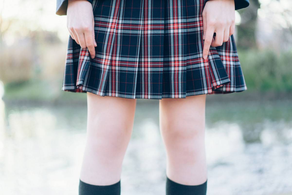 微博妹纸霜月shimo女仆装+清纯学生JK制服迷人性感户外写真-47