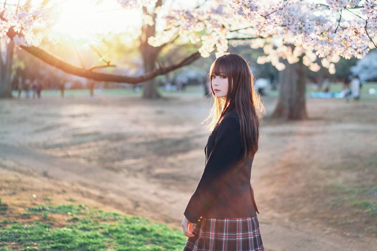 微博妹纸霜月shimo女仆装+清纯学生JK制服迷人性感户外写真-45