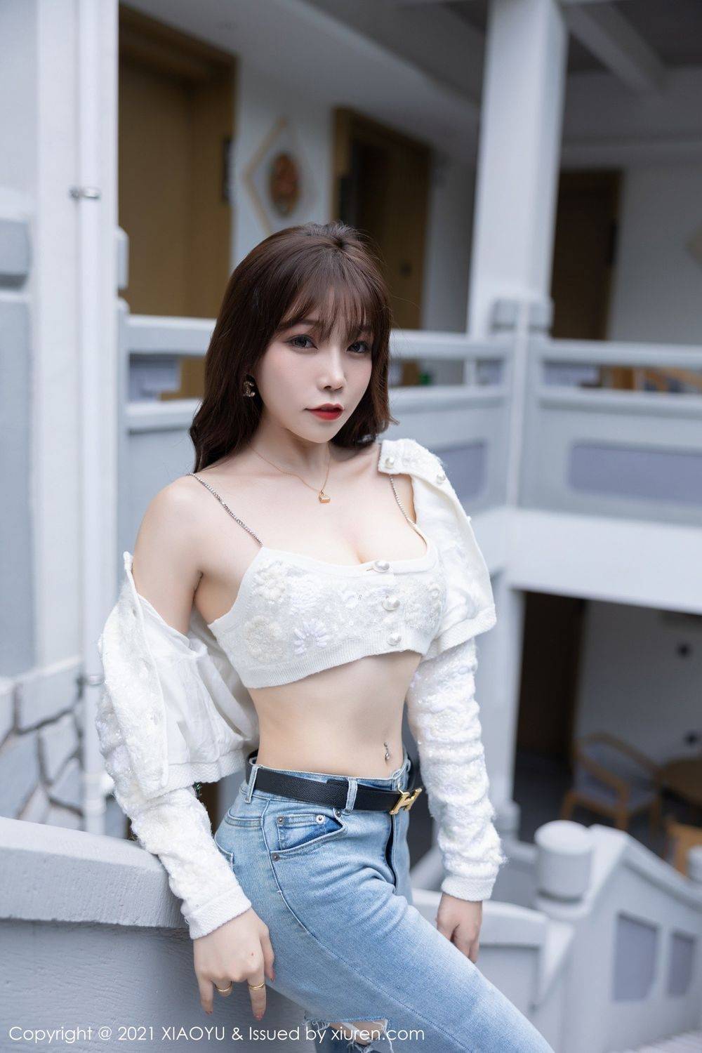 语画界性感女神芝芝Booty丝袜美腿与直爽牛仔裤系列私房写真-9