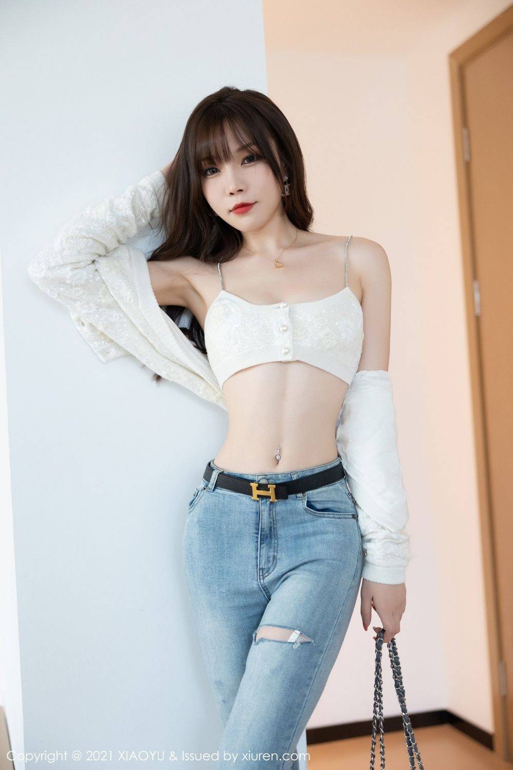 语画界性感女神芝芝Booty丝袜美腿与直爽牛仔裤系列私房写真-16