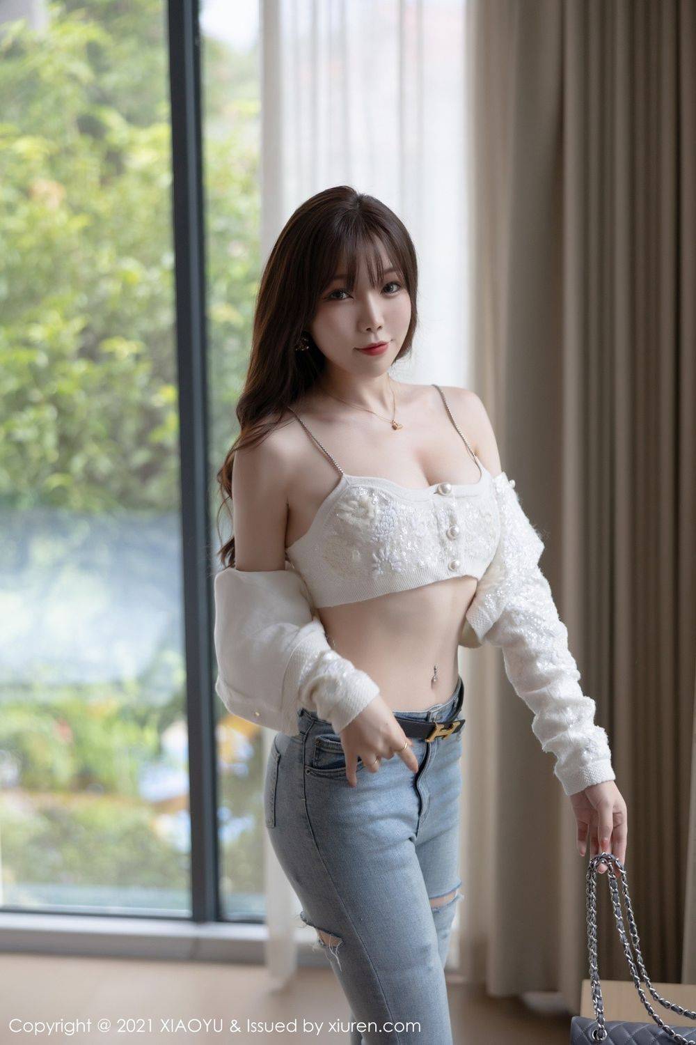 语画界性感女神芝芝Booty丝袜美腿与直爽牛仔裤系列私房写真-21