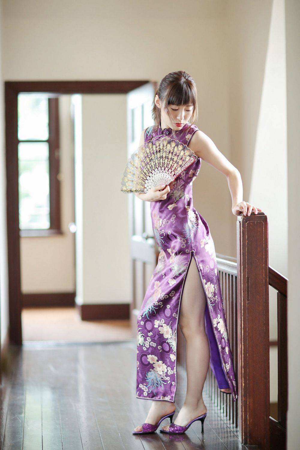 日本美女生田衣梨奈高开叉旗袍+海边比基尼系列性感写真-4