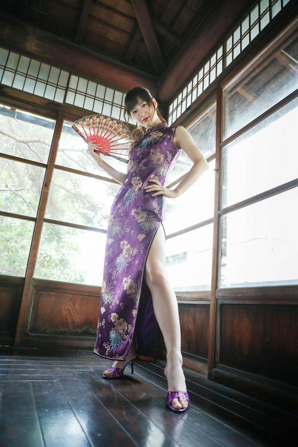 日本美女生田衣梨奈高开叉旗袍+海边比基尼系列性感写真-14