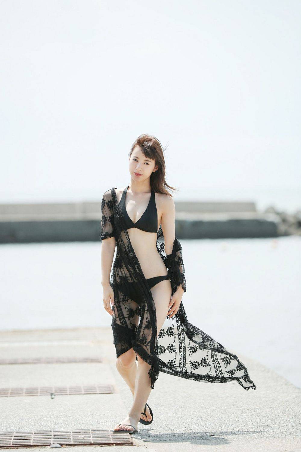日本美女生田衣梨奈高开叉旗袍+海边比基尼系列性感写真-60