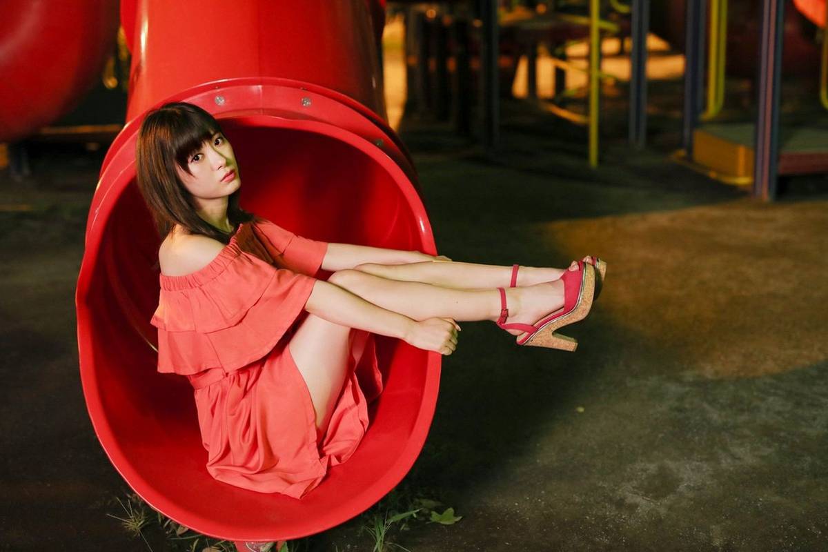 日本美女生田衣梨奈高开叉旗袍+海边比基尼系列性感写真-84