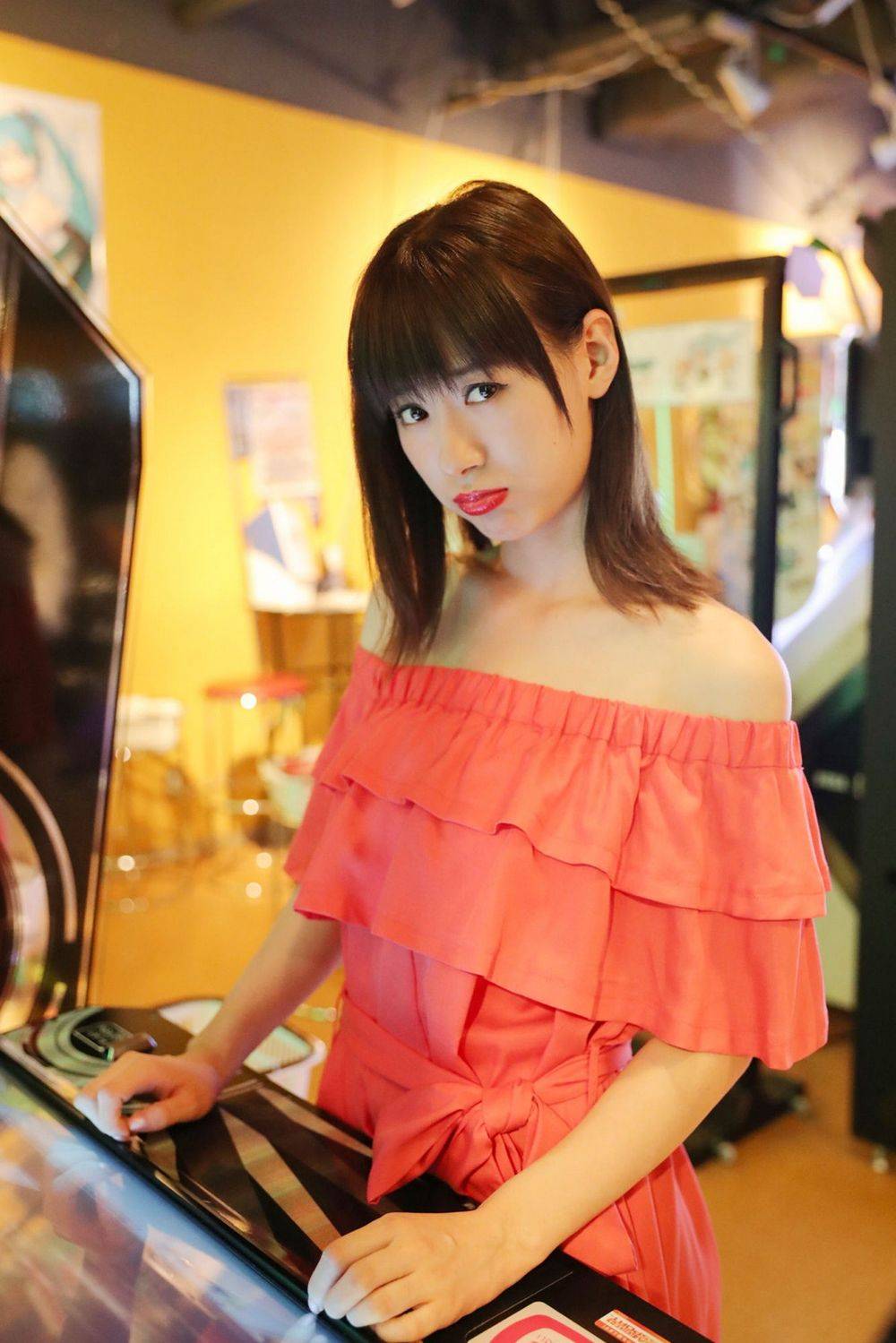 日本美女生田衣梨奈高开叉旗袍+海边比基尼系列性感写真-89