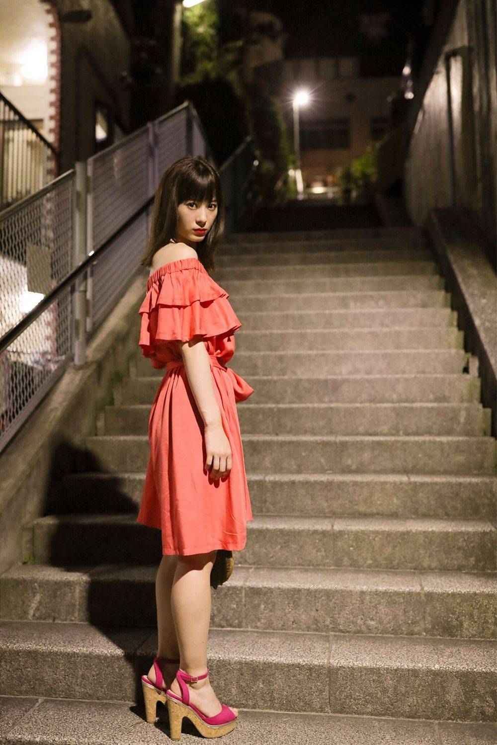 日本美女生田衣梨奈高开叉旗袍+海边比基尼系列性感写真-88