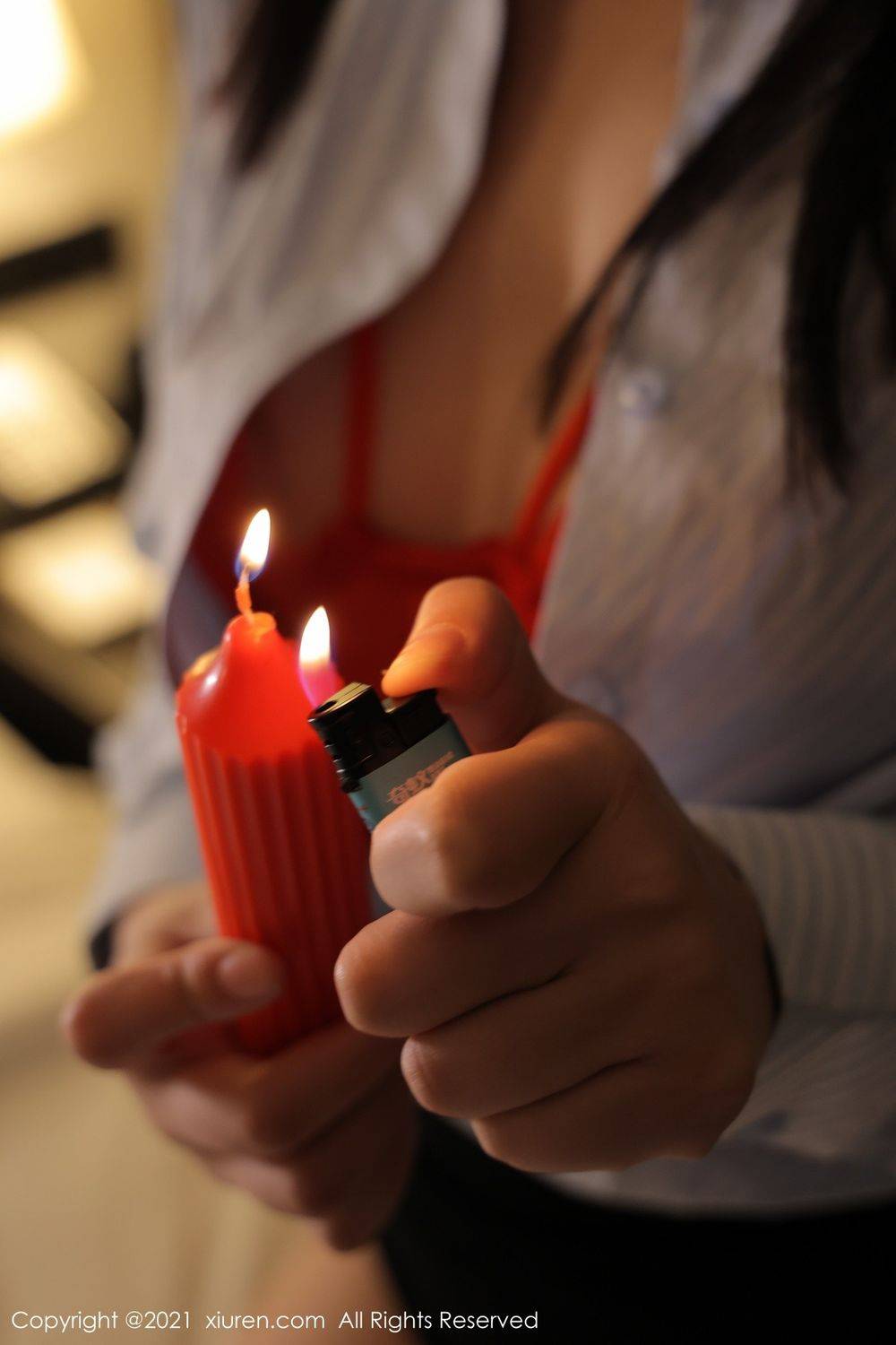 秀人网新人模特summer宝宝白衬衫+黑丝美腿+职场OL性感写真-56