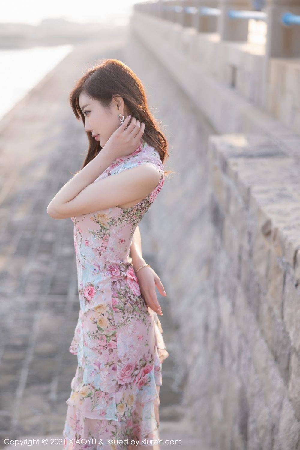 语画界性感女神杨晨晨sugar绒毛连身裙+开叉碎花裙青岛旅拍-9