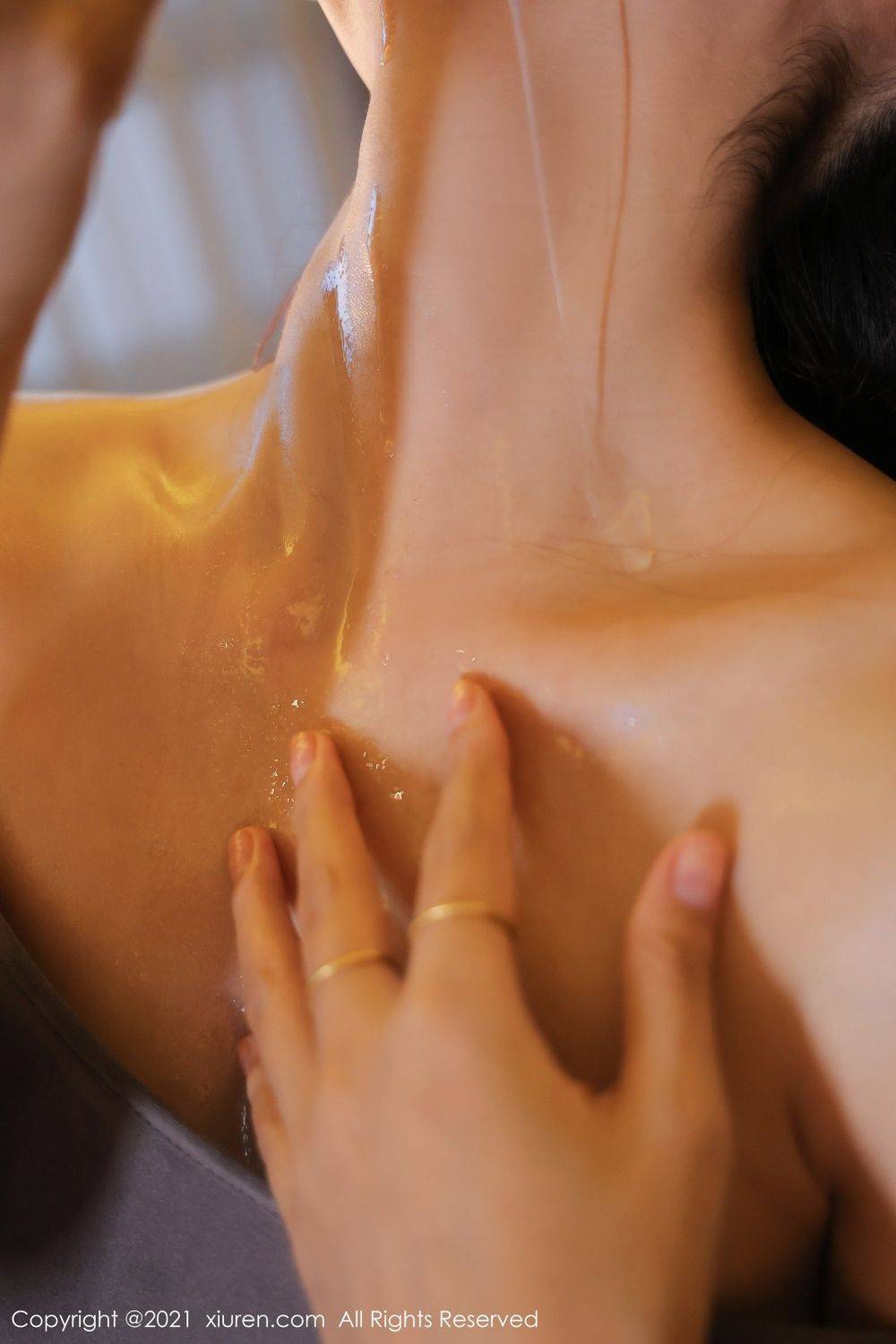 秀人网美女模特周慕汐fairy浴室场景露背淋漓系列妩媚写真-46