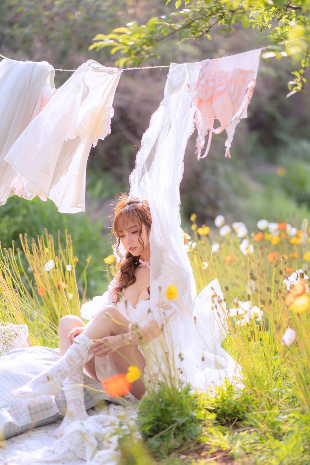 斗鱼主播过期米线线喵白色薄纱服饰+夏日晒衣服主题写真-14