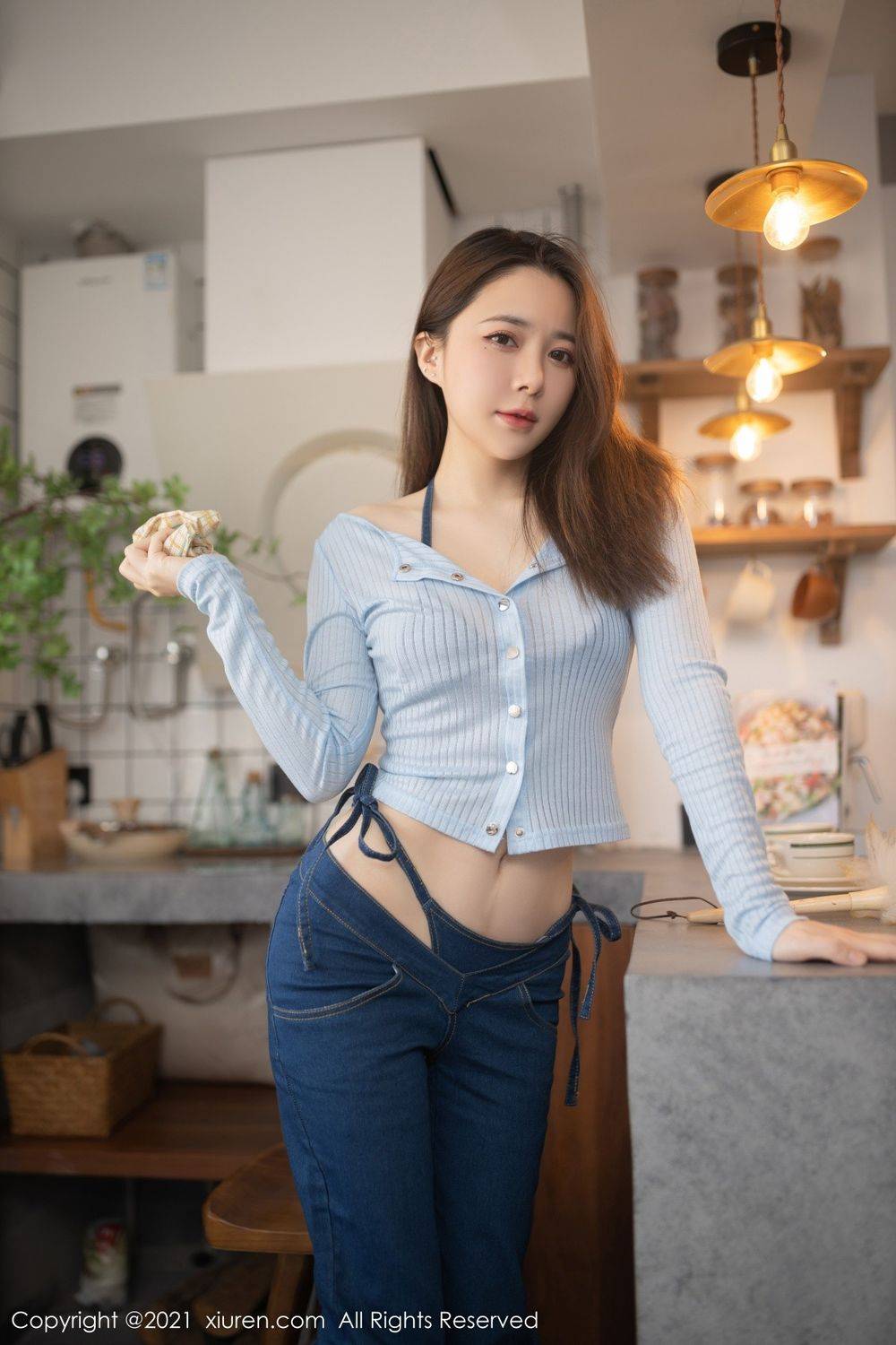 秀人网美女模特鱼子酱Fish淡蓝色上衣居家女友主题性感写真-4