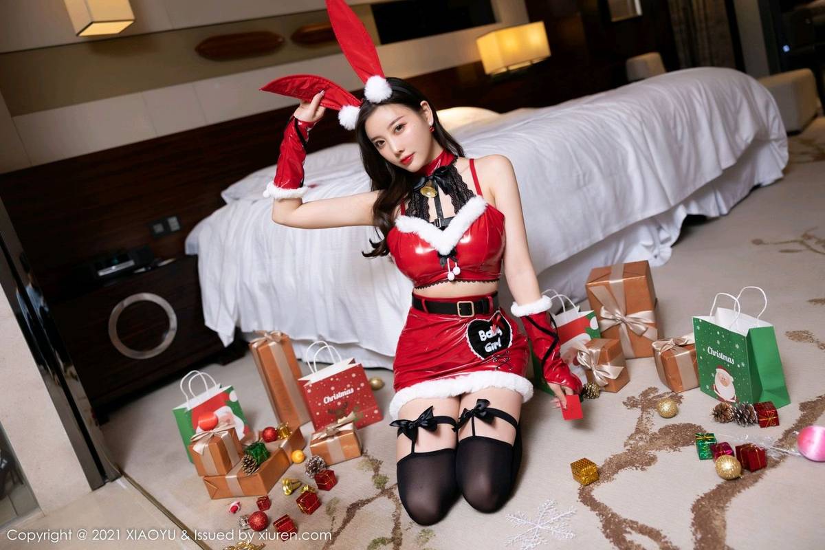 语画界性感女神杨晨晨Yome黑丝美腿兔女郎装扮圣诞女郎写真-29