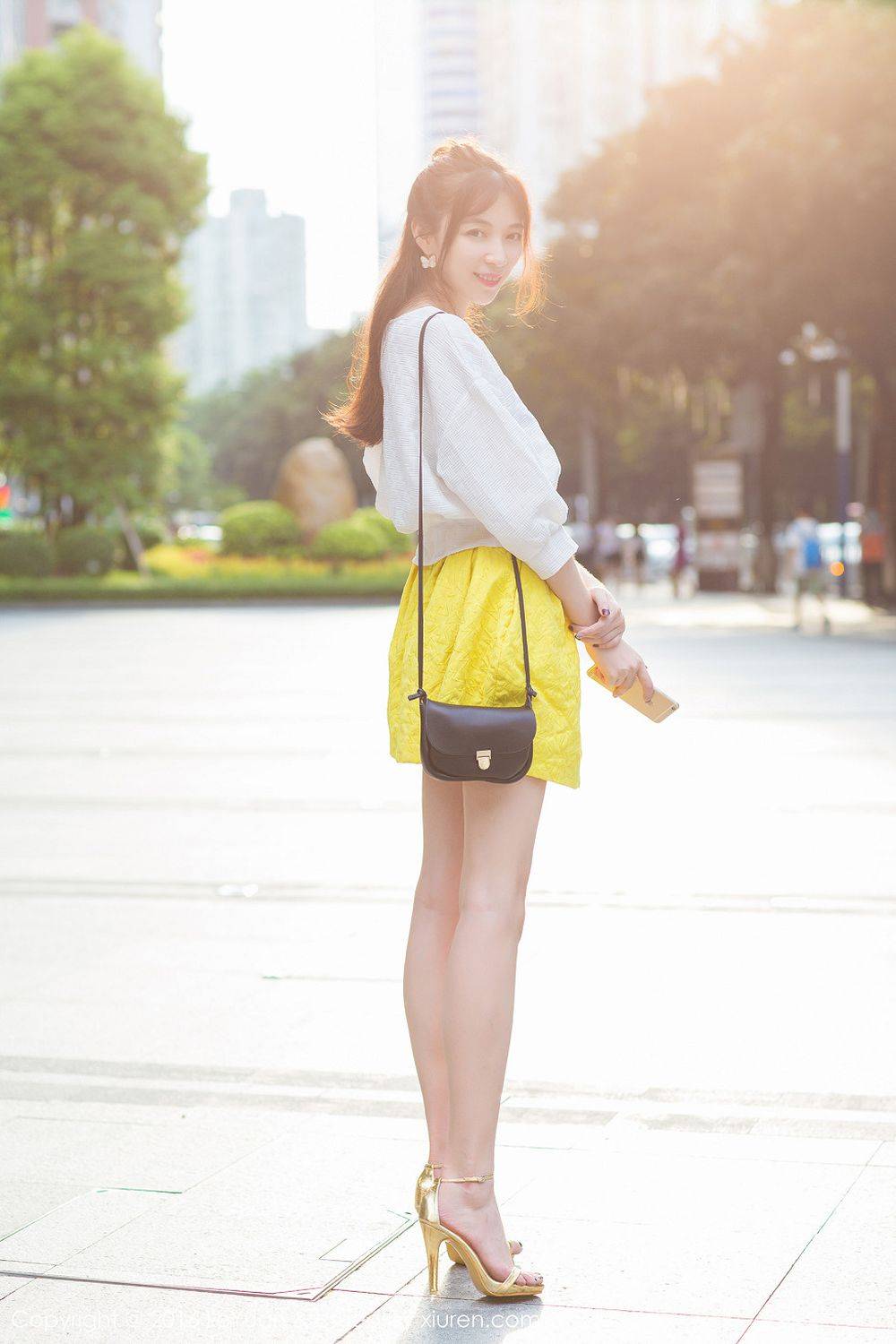 星乐园新人嫩模楚琪kiki修长美腿小清新户外系列首套写真-40