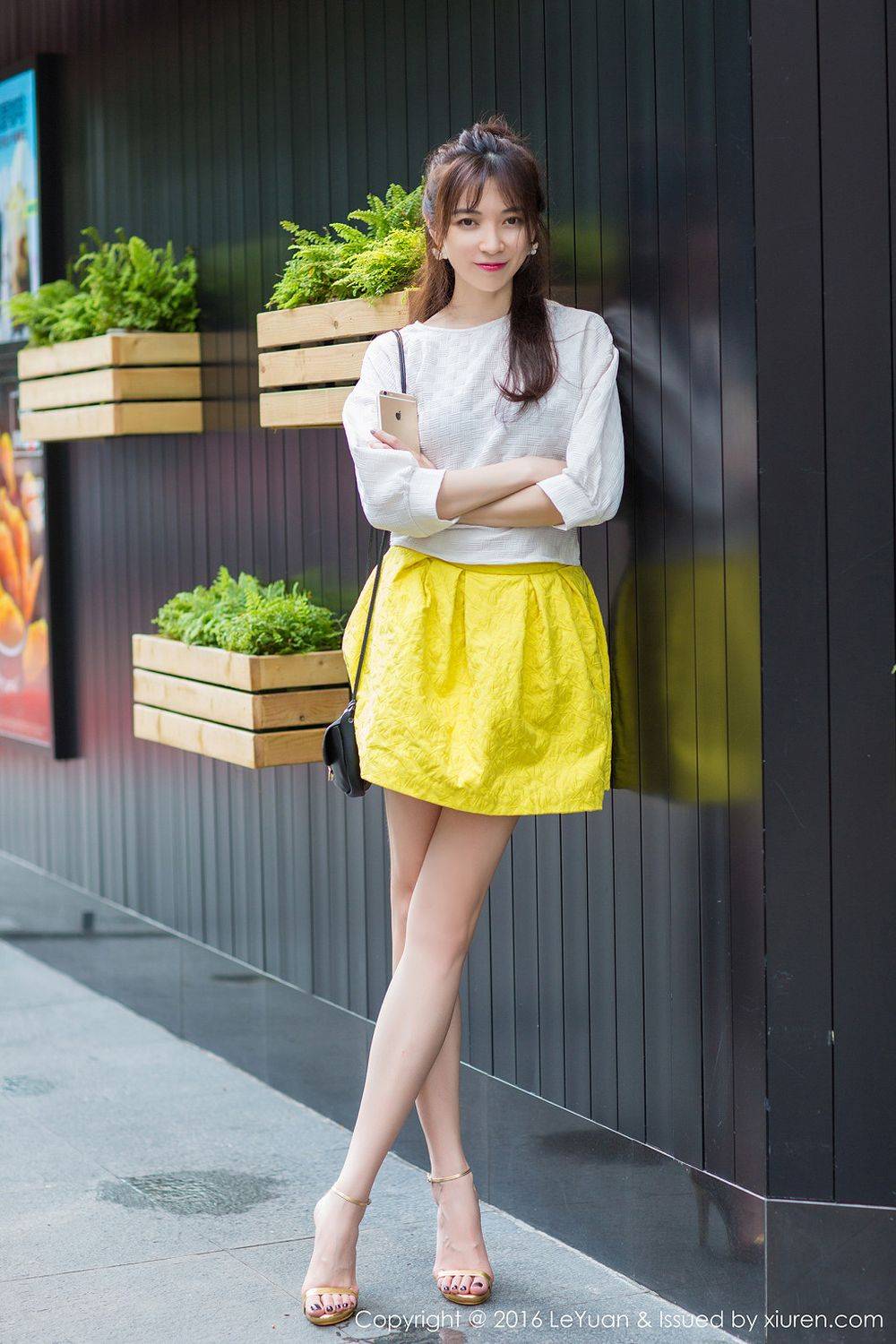 星乐园新人嫩模楚琪kiki修长美腿小清新户外系列首套写真-42