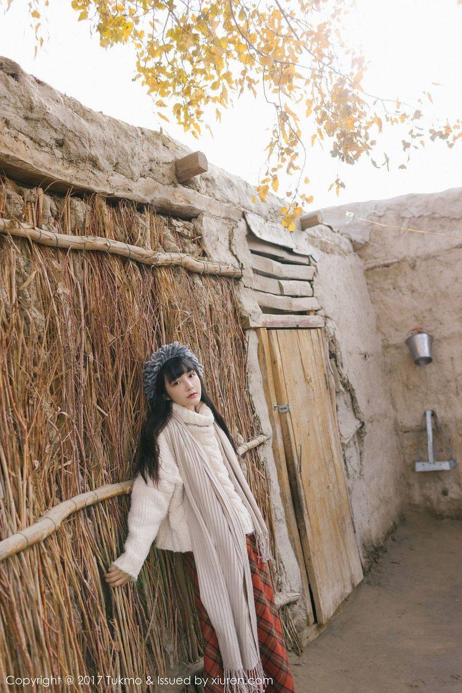 Tukmo兔几盟美女主播之应西北沙漠边小清新系列首套写真-12