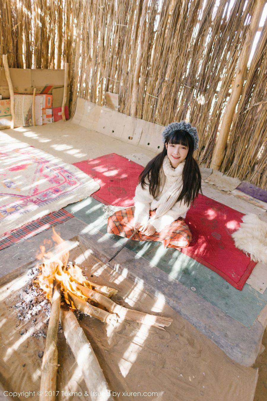 Tukmo兔几盟美女主播之应西北沙漠边小清新系列首套写真-18