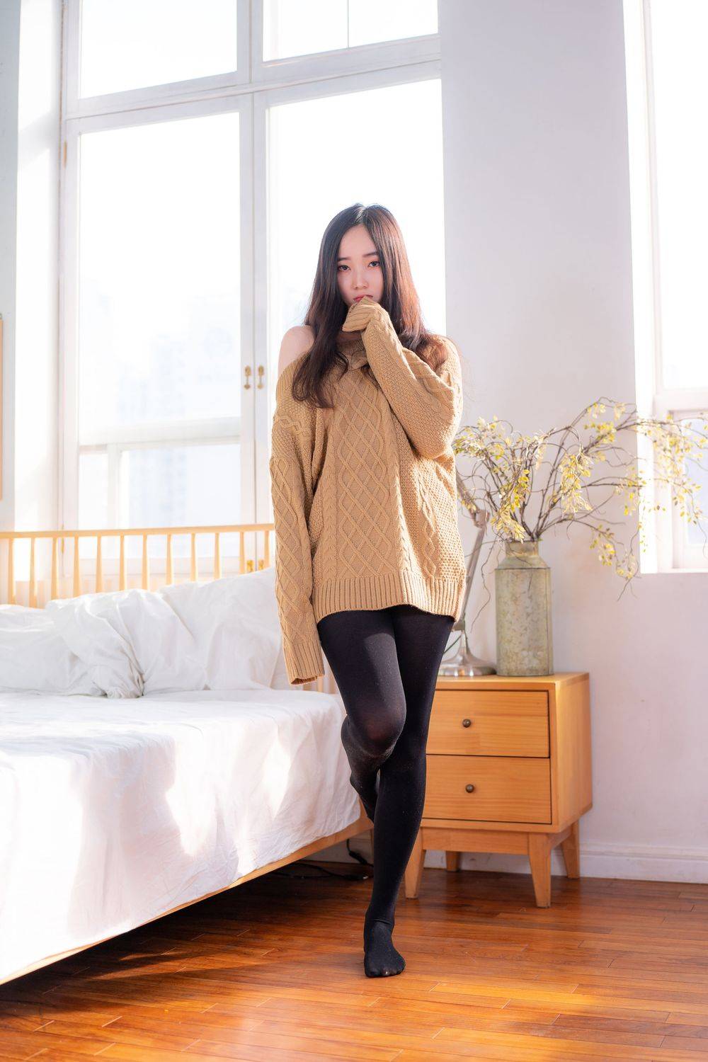 CreamSoda美女模特Bambi黑丝美腿居家女友系列写真-28