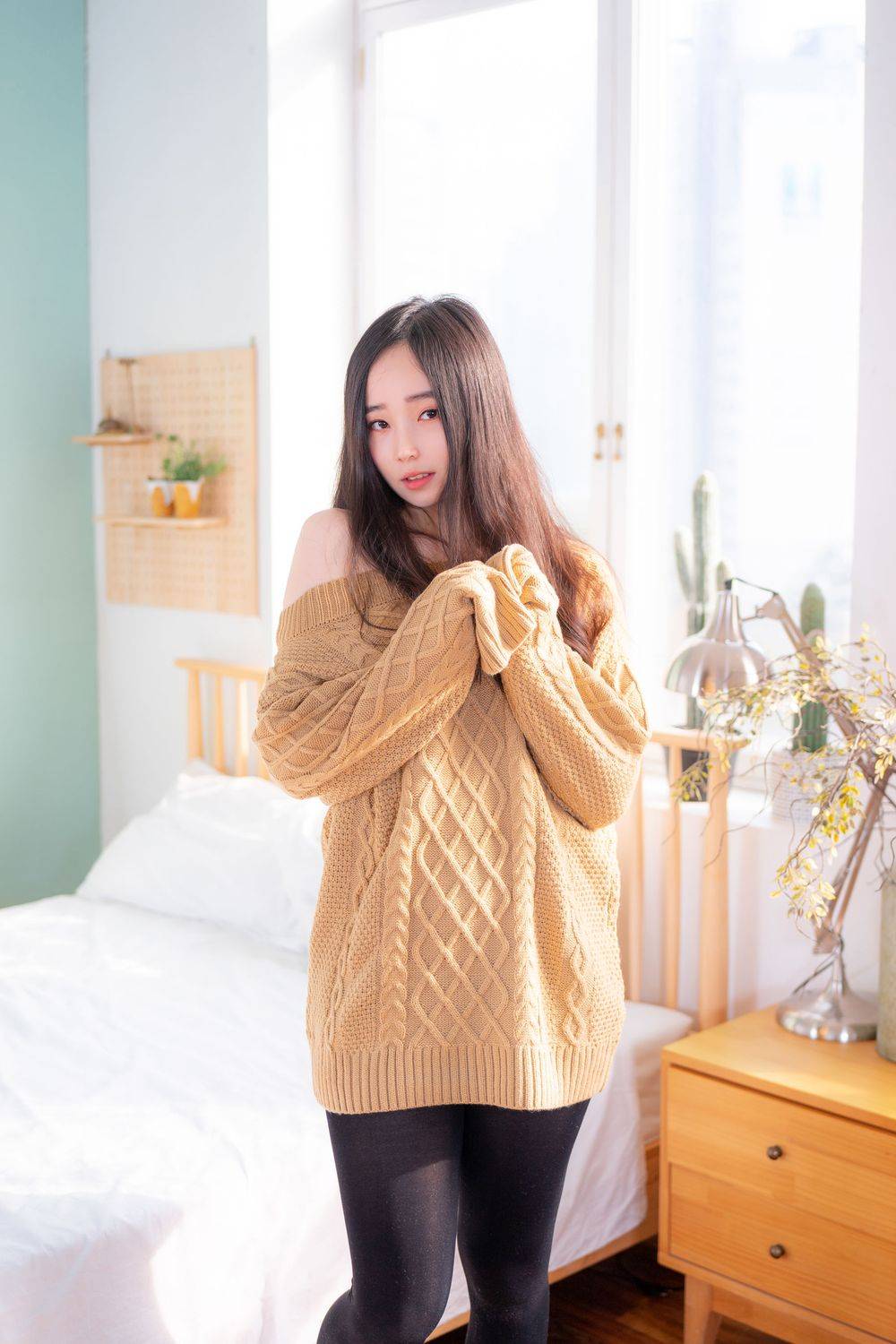 CreamSoda美女模特Bambi黑丝美腿居家女友系列写真-30