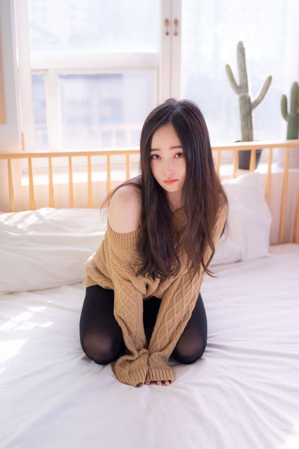 CreamSoda美女模特Bambi黑丝美腿居家女友系列写真-25