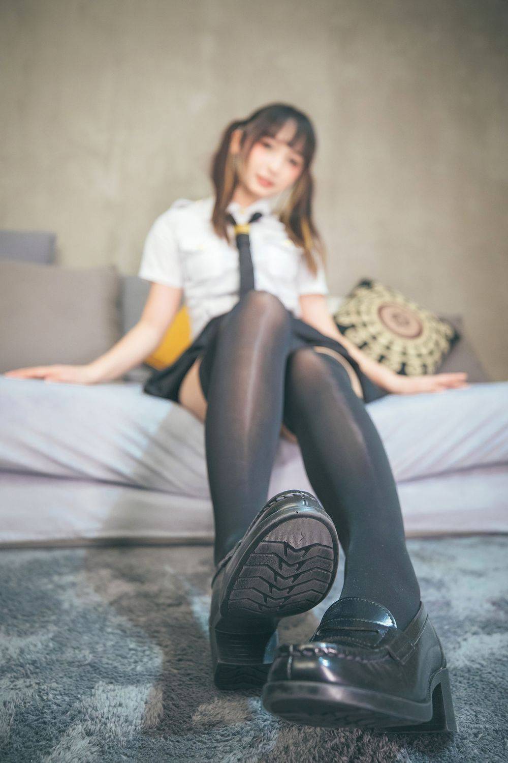 网红COSER神楽坂真冬黑丝美腿JK制服双马尾系列套图-6