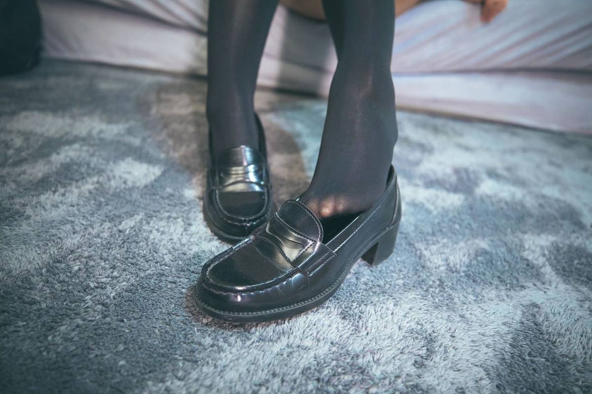 网红COSER神楽坂真冬黑丝美腿JK制服双马尾系列套图-10