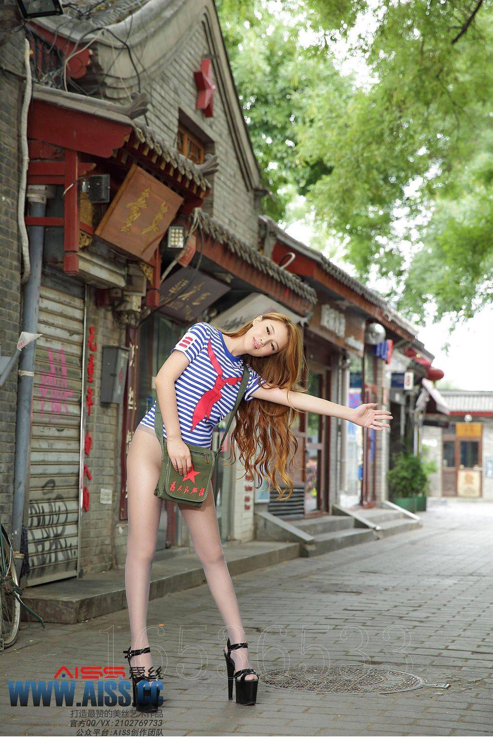 AISS爱丝新人模特若兮Baby丝袜美腿高跟鞋童年主题户外写真-68