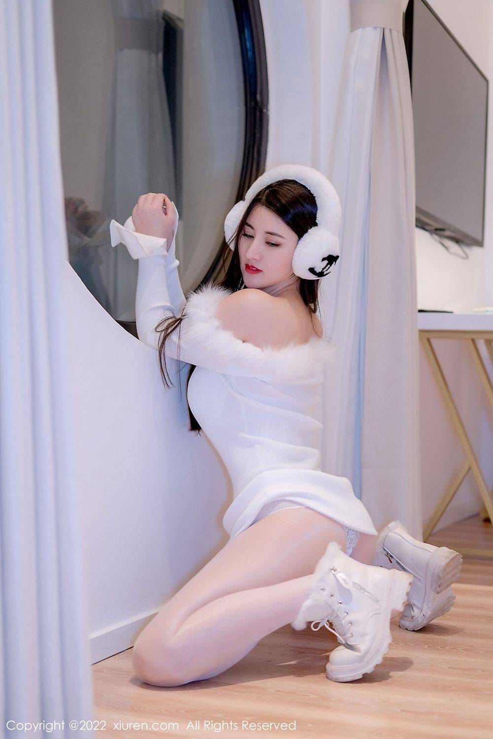 秀人网美女模特陈诗诗kiki白色毛衣外搭配丝袜系列性感写真-34