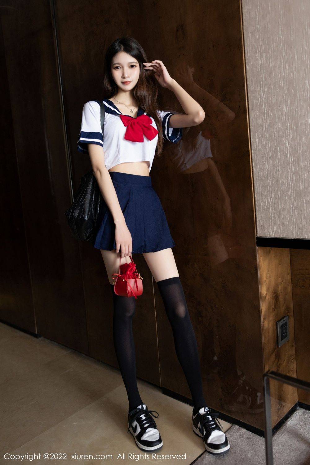 秀人网美女模特程程程-蓝色短裙JK制服黑丝系列性感写真-3