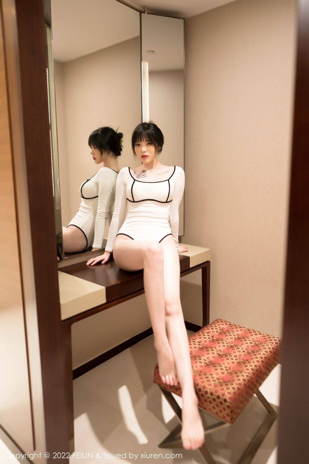 嗲囡囡美女模特Arude薇薇红色露肩连衣短裙曼妙身材性感写真-18