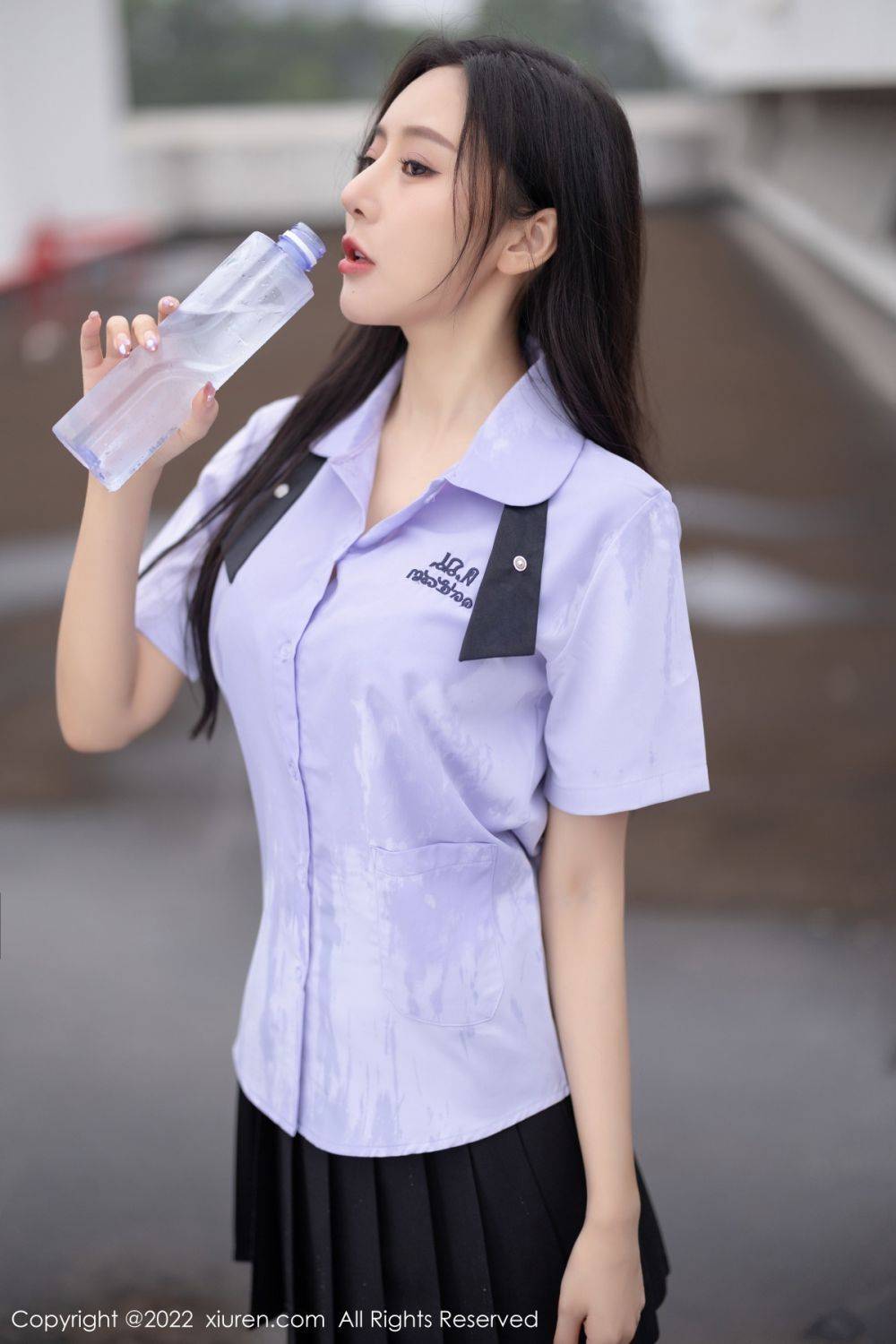 秀人网性感女神王馨瑶yanni端庄气质搭配黑色短裙制服写真-12