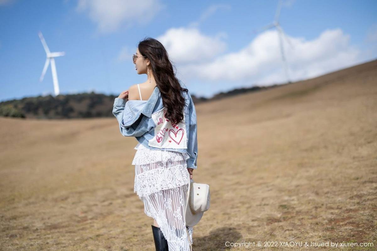 语画界性感女神王馨瑶yanni淡粉色华衣薄施粉黛云南心愿旅拍-16