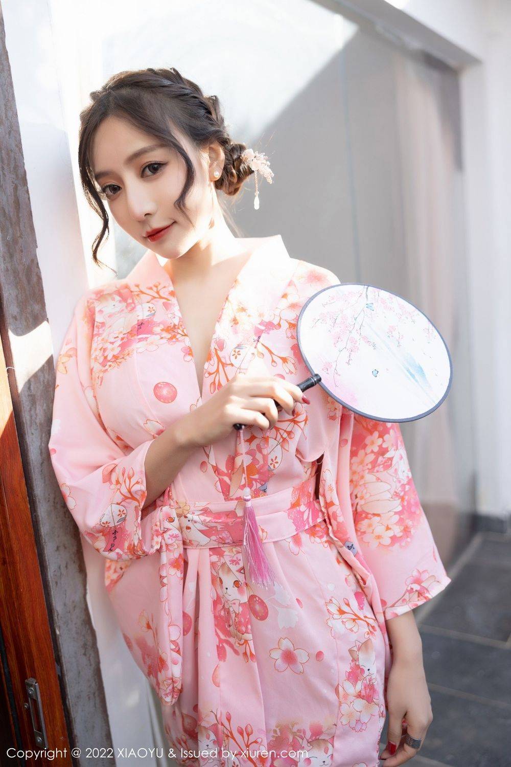 语画界性感女神王馨瑶yanni淡粉色华衣薄施粉黛云南心愿旅拍-13