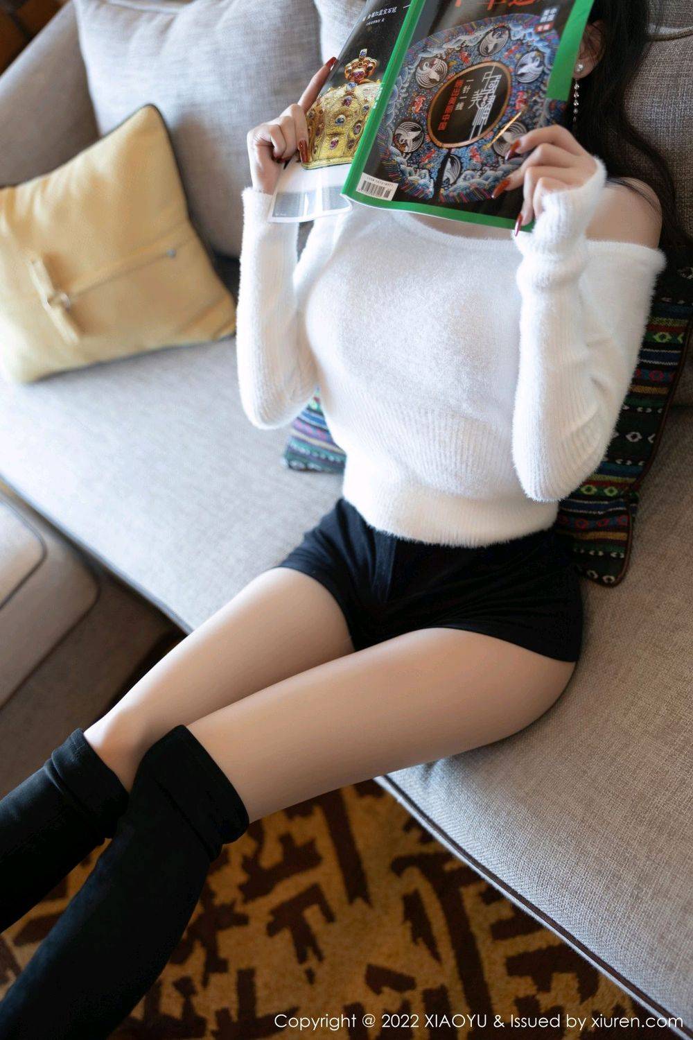 语画界性感女神杨晨晨Yome收身上衣黑色短裙丽江心愿旅拍-15