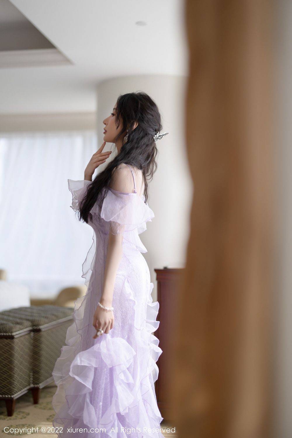 秀人网性感女神王馨瑶yanni浅紫色薄纱裙白色吊袜厦门旅拍