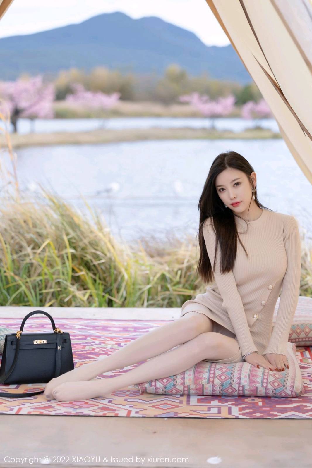 语画界性感女神杨晨晨Yome毛线连衣裙搭配原色丝袜丽江旅拍-2