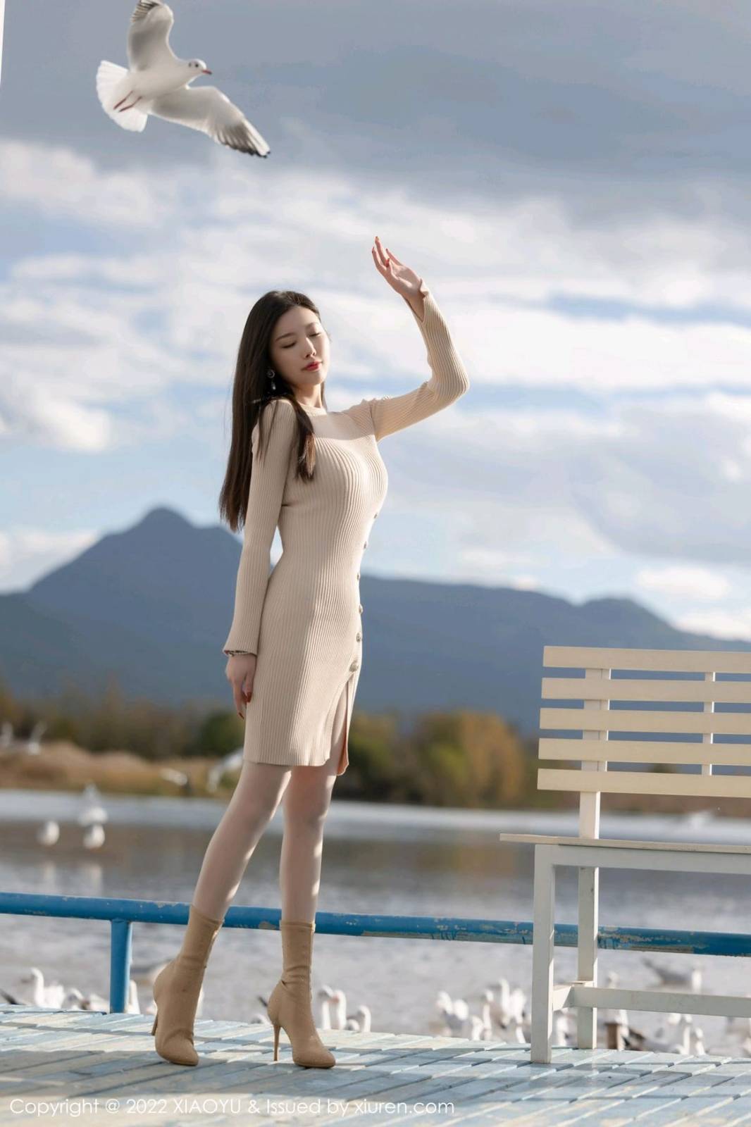 语画界性感女神杨晨晨Yome毛线连衣裙搭配原色丝袜丽江旅拍-6