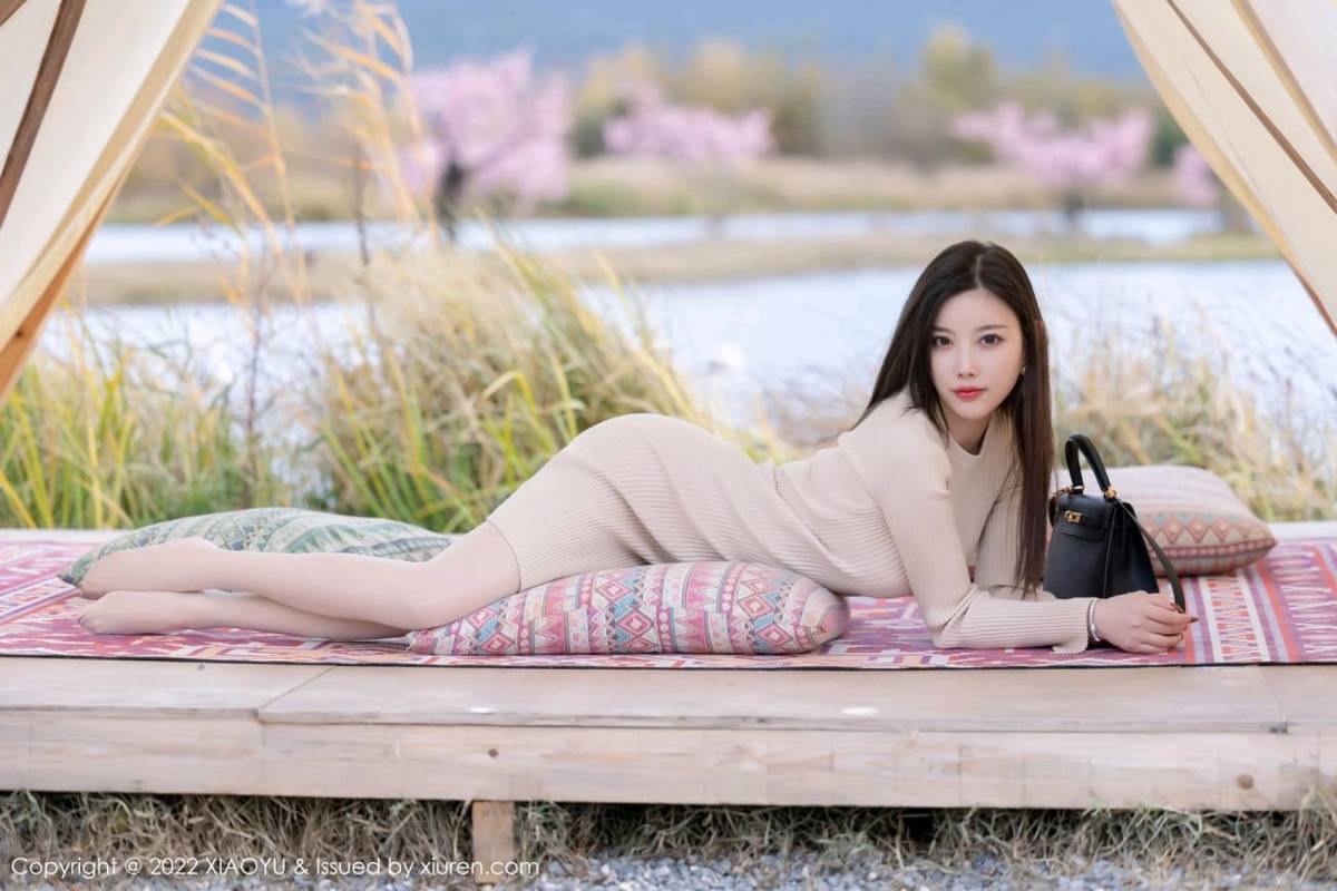 语画界性感女神杨晨晨Yome毛线连衣裙搭配原色丝袜丽江旅拍-12