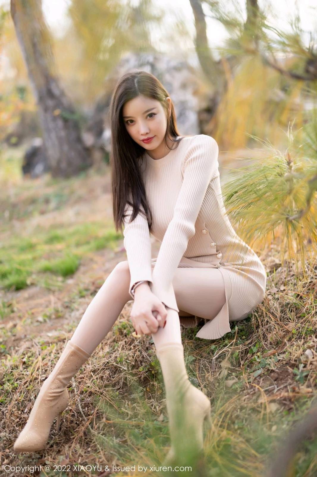 语画界性感女神杨晨晨Yome毛线连衣裙搭配原色丝袜丽江旅拍-31