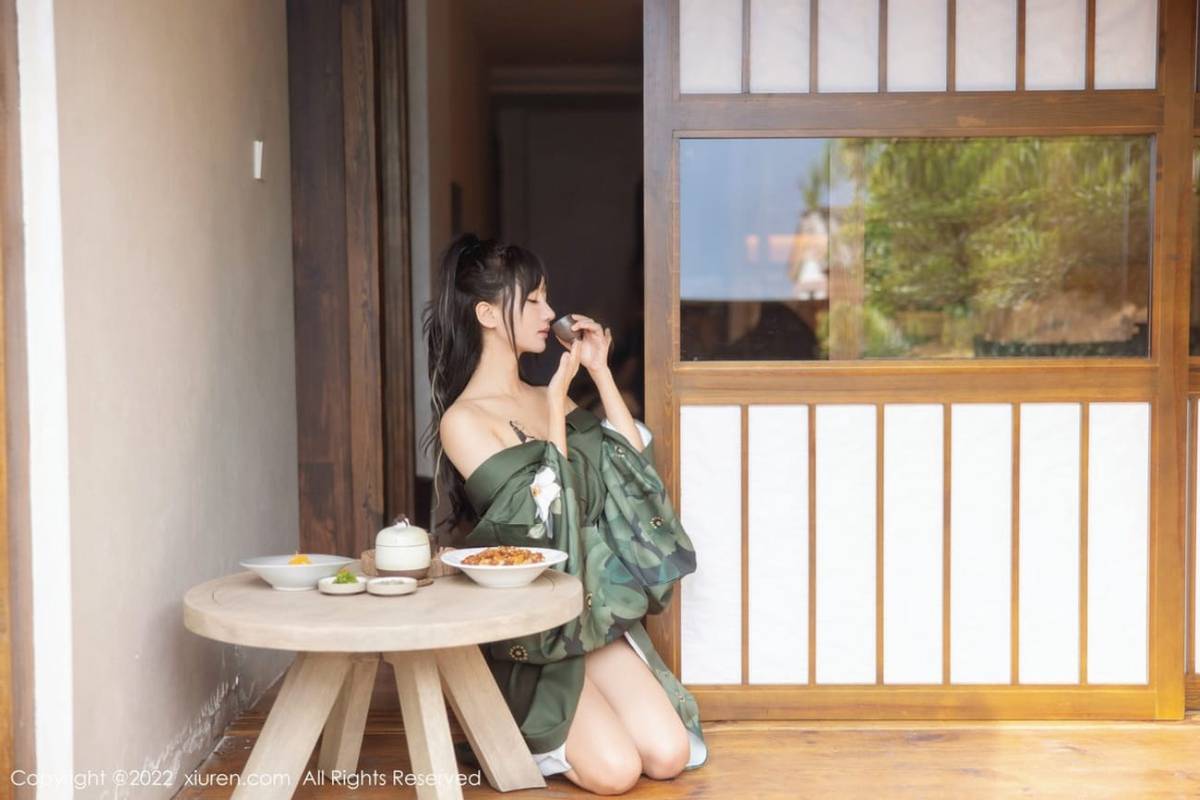 秀人网性感女神小果冻儿jelly灰绿色和服美腿系列大理旅拍-14