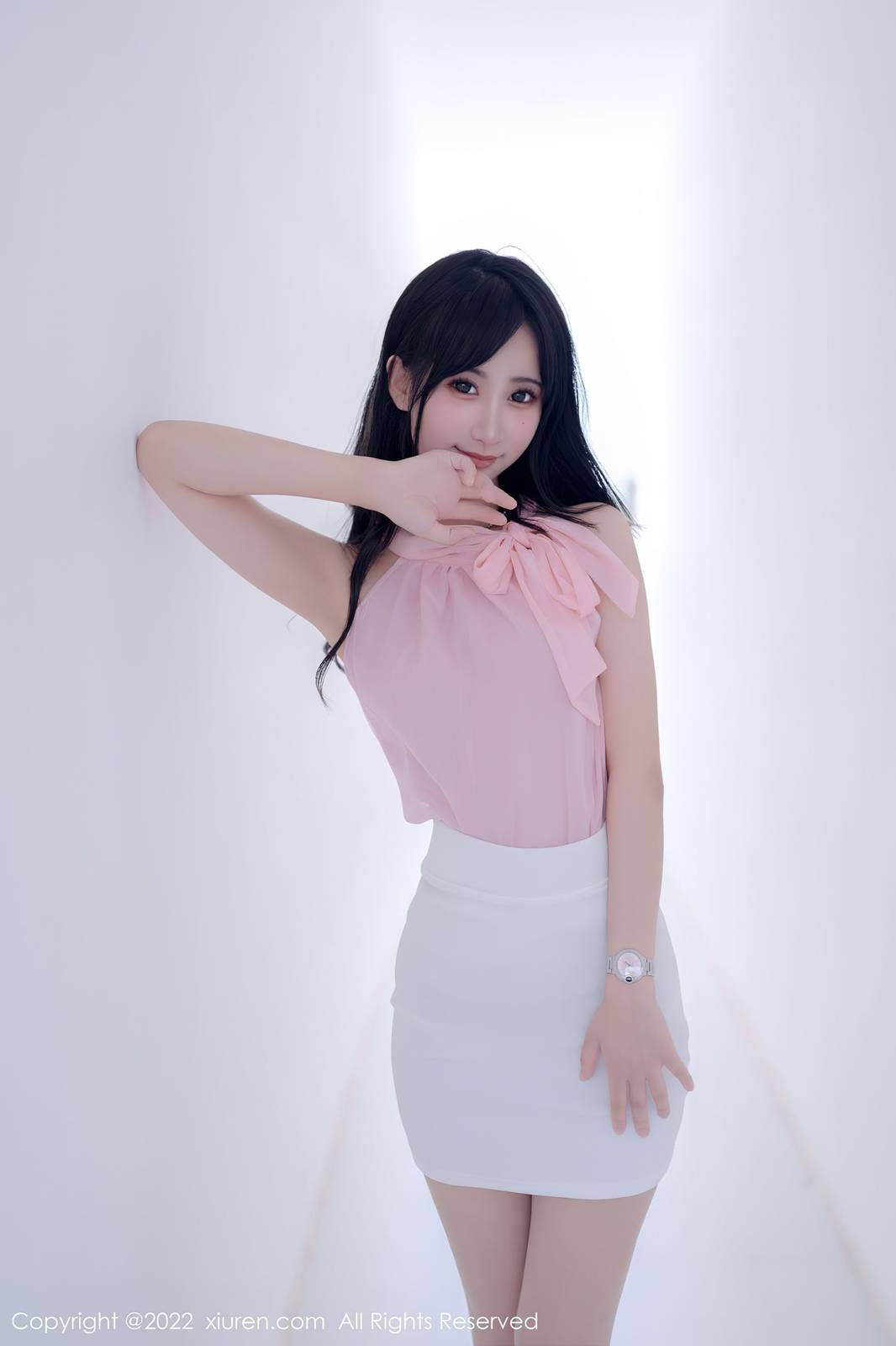 秀人网性感女神小果冻儿jelly粉色上衣搭配白色短裙大理旅拍-14